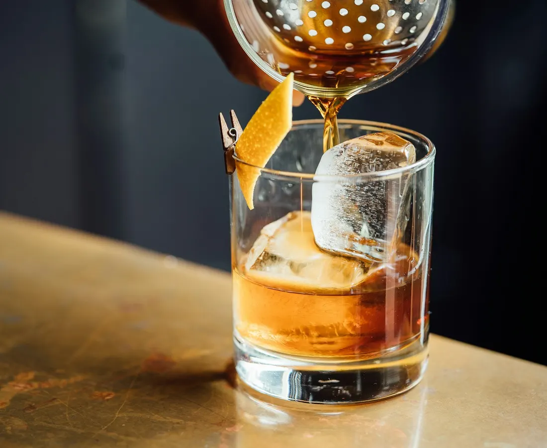 Craft Cocktail Mixologist for hire in New York City