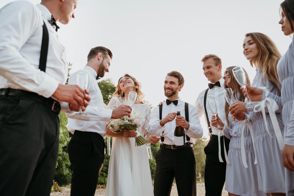 The Complete Guide to Hiring Bartenders for Weddings