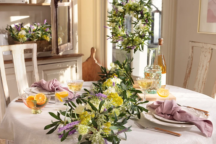 Decorations for easter brunch