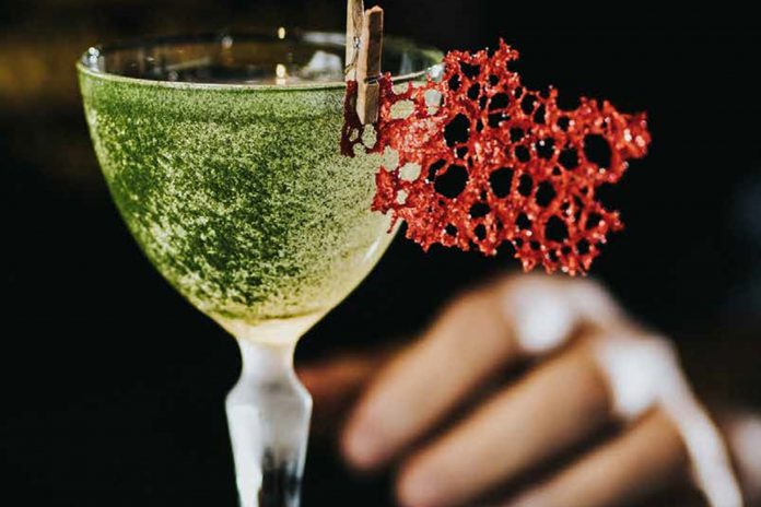 bartenders for events preparing personalized cocktail